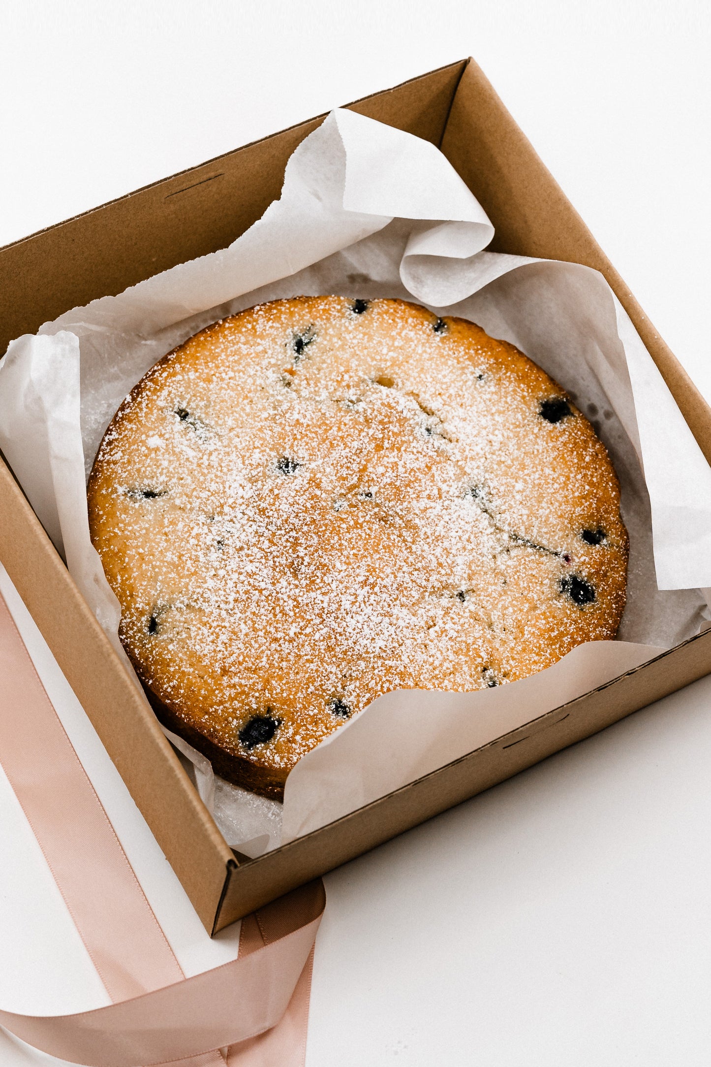 Blueberry White Chocolate Muffin Cake